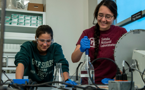 Brittney Hahn, left, and Tatianna Reinbolt working in the Kielhorn Laboratory Suite inside Bertelsmeyer Hall when they were studying biochemical engineering at S&T. Both women are now S&T alumnae. Photo by Michael Pierce/Missouri S&T.