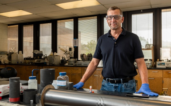 Image of Dr. Bill Fahrenholtz in a lab